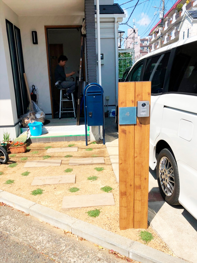 木材と古材を使った玄関ポーチ｜横浜リノベーション