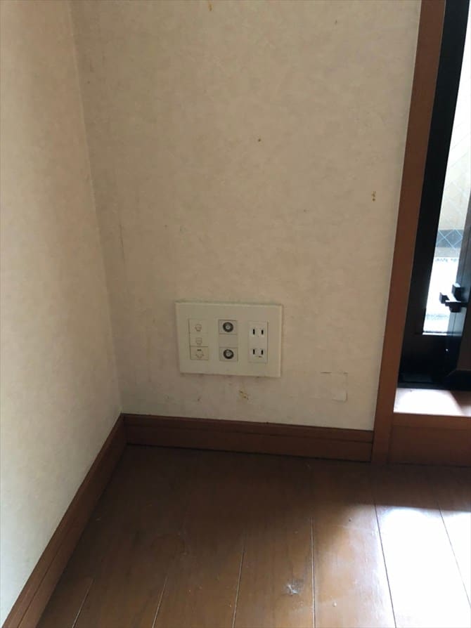 コンセントで電気配線のチェック｜リノベーション横浜・神奈川