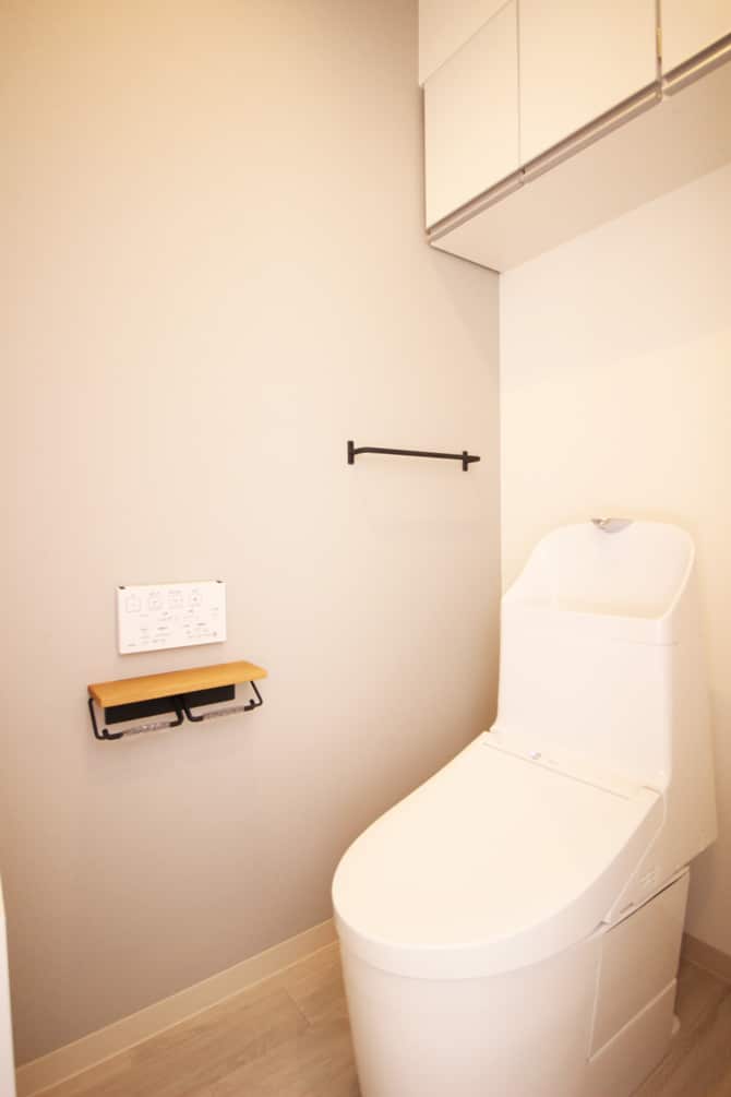 シンプルなトイレ｜横浜リノベーション