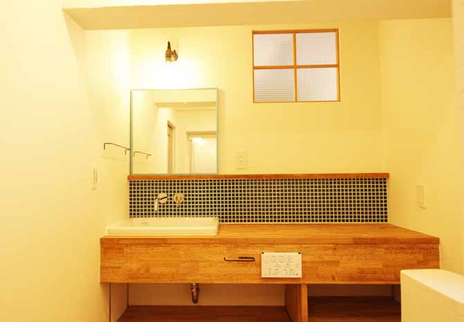 広いスペースとなった造作洗面台｜横浜リノベーション